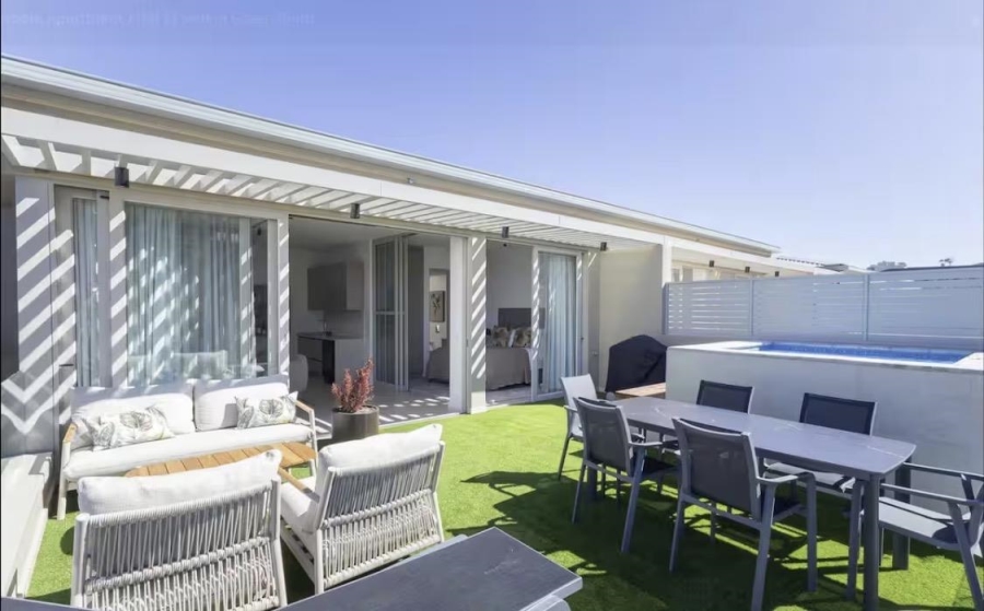 To Let 3 Bedroom Property for Rent in Green Point Western Cape